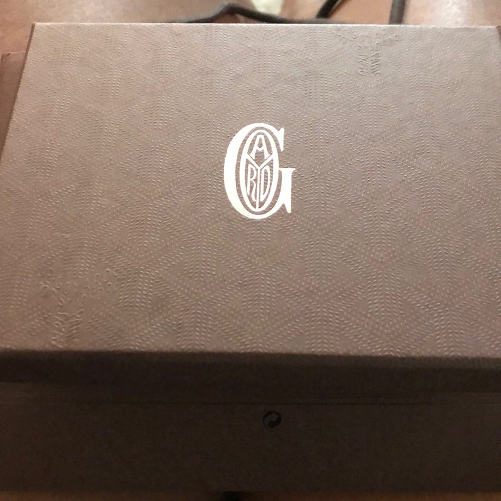 Go yard wallet box and gift bag
